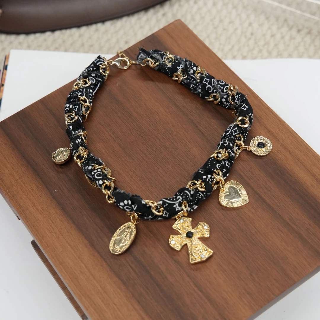 铁合金布艺项链 BLAVCPEON【布莱克】时尚女人优雅项链 X6520111S