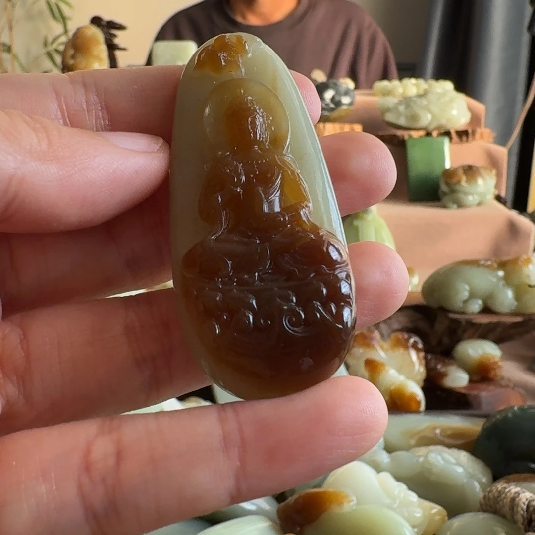 和田玉（糖玉）未镶嵌挂件