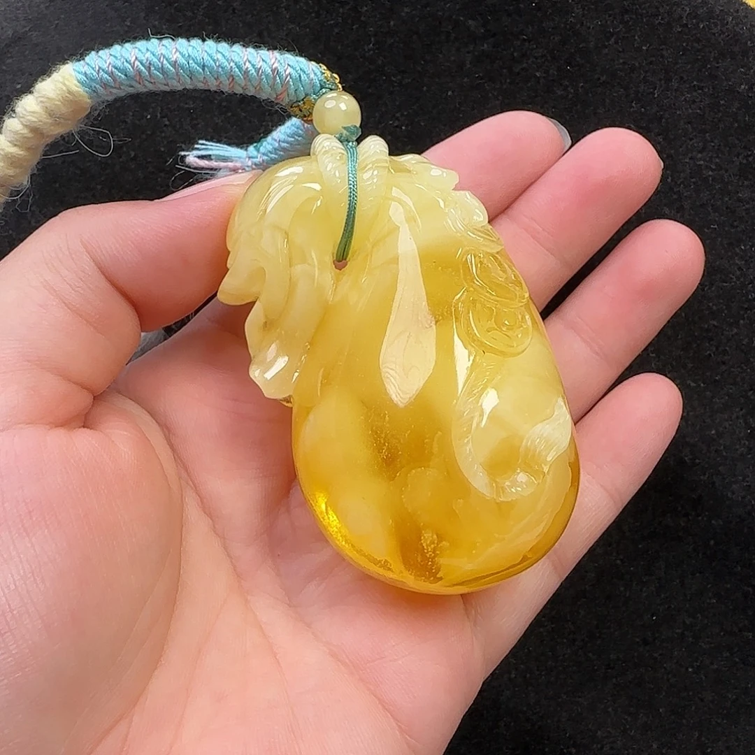 蜜蜡未镶嵌珠宝奇石