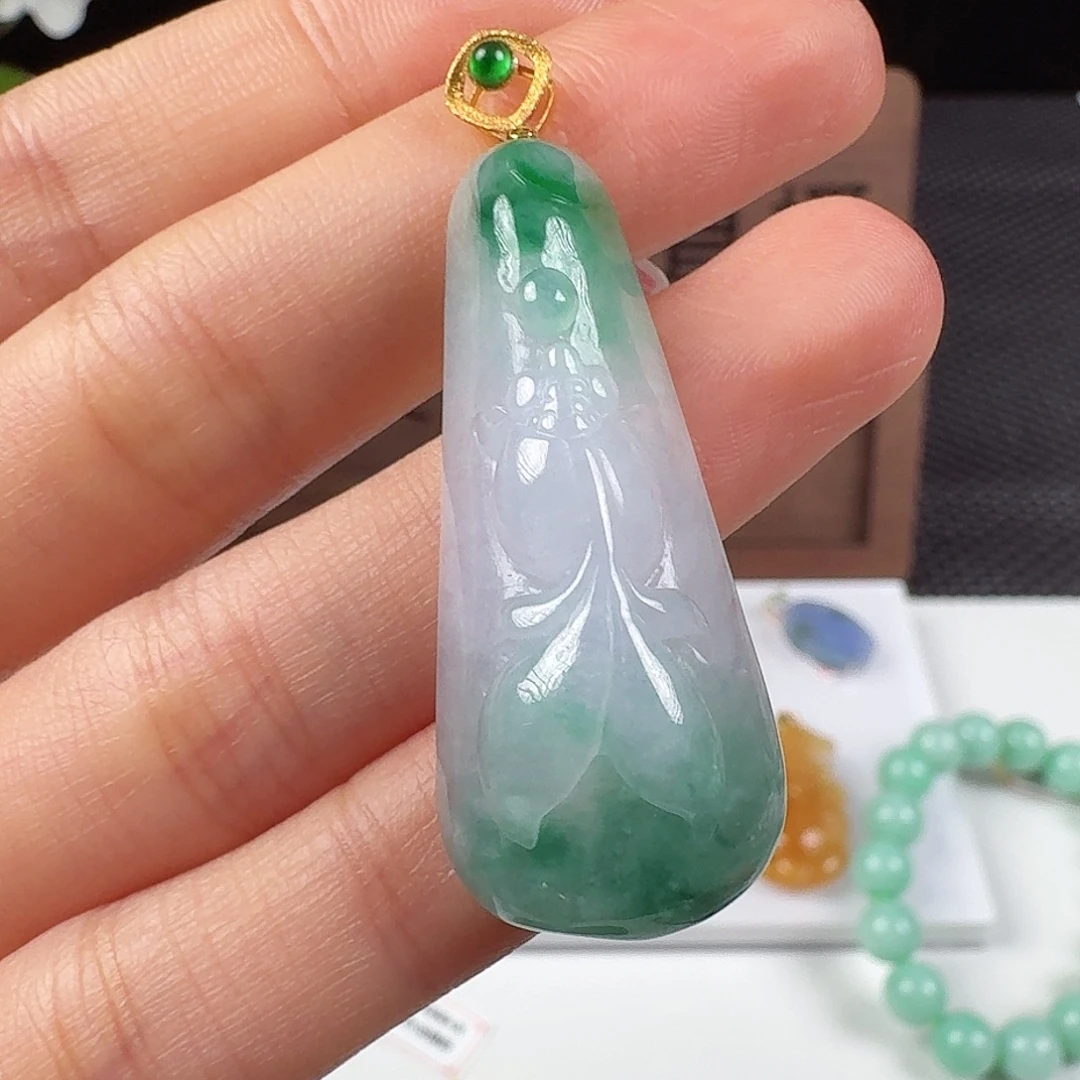翡翠18K金镶嵌颈饰