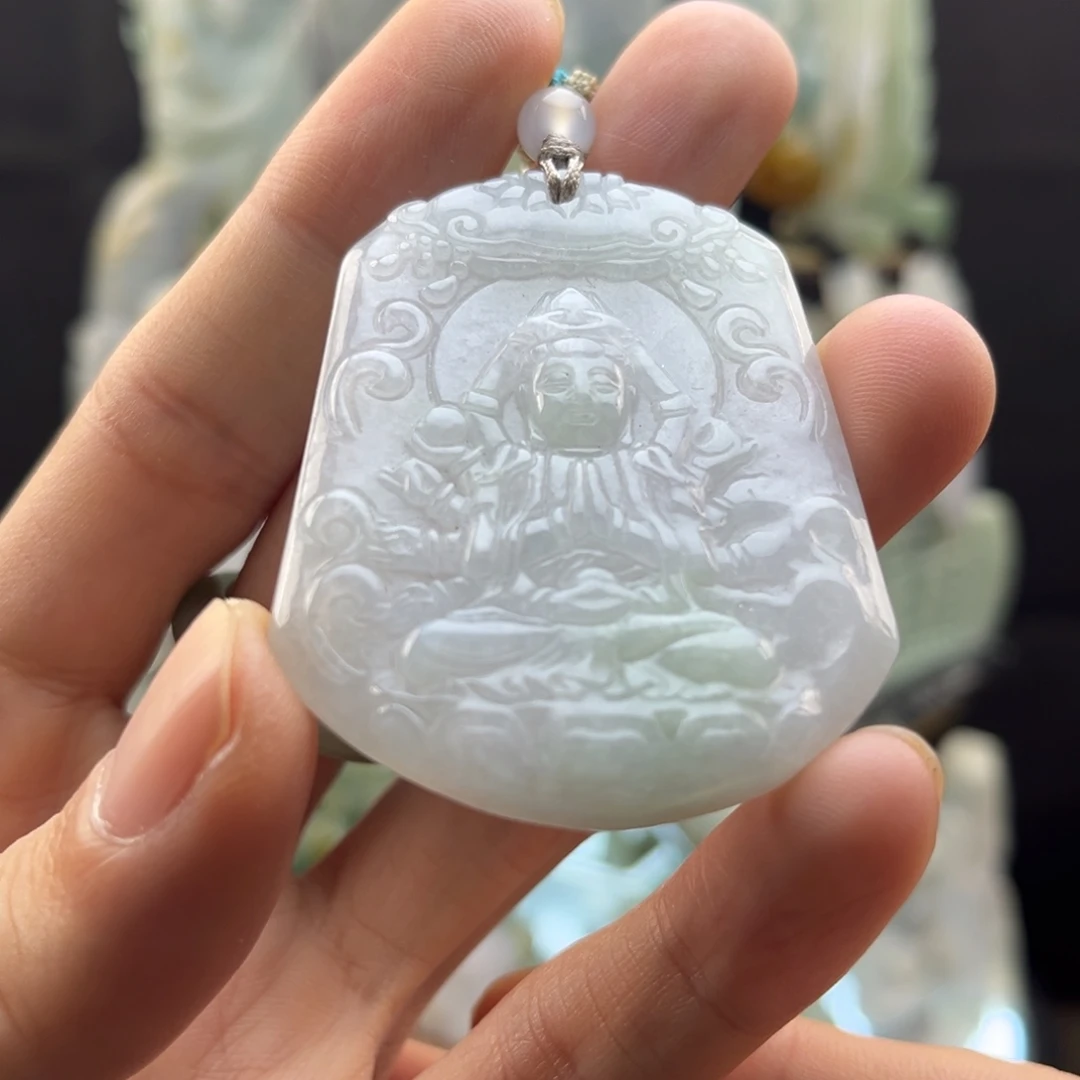 翡翠未镶嵌颈饰千手