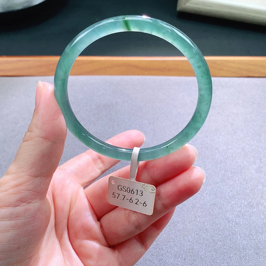 翡翠未镶嵌手镯天然翡翠手镯a货