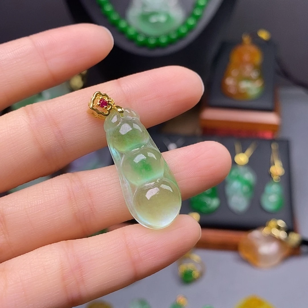 吊坠(赠链)未镶嵌翡翠