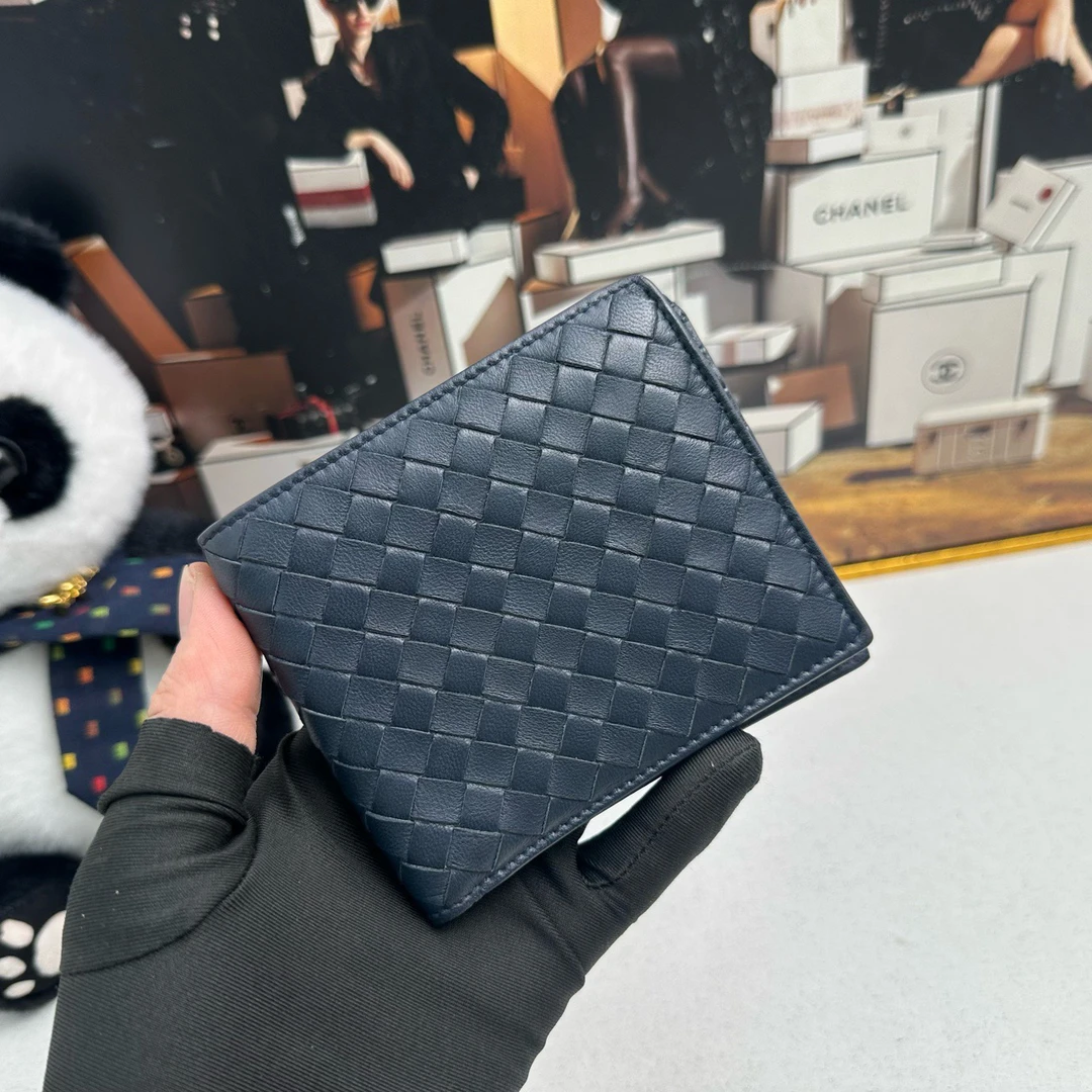 95新 BOTTEGA VENETA/葆蝶家 BV 钱包 尺寸：12x9编码11683714