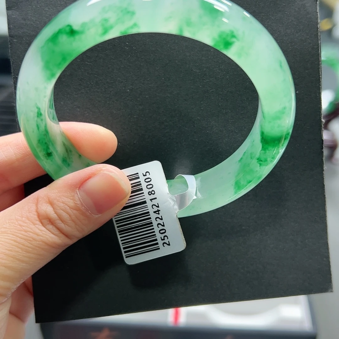 石英质玉（非洲翠）未镶嵌手镯