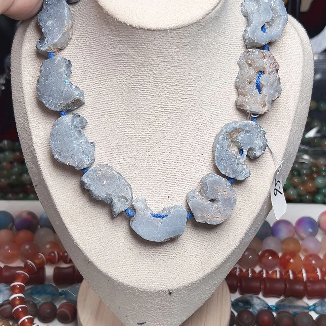 玛瑙/玉髓合金珠宝半成品x507 23m 蓝色晶洞随行一条