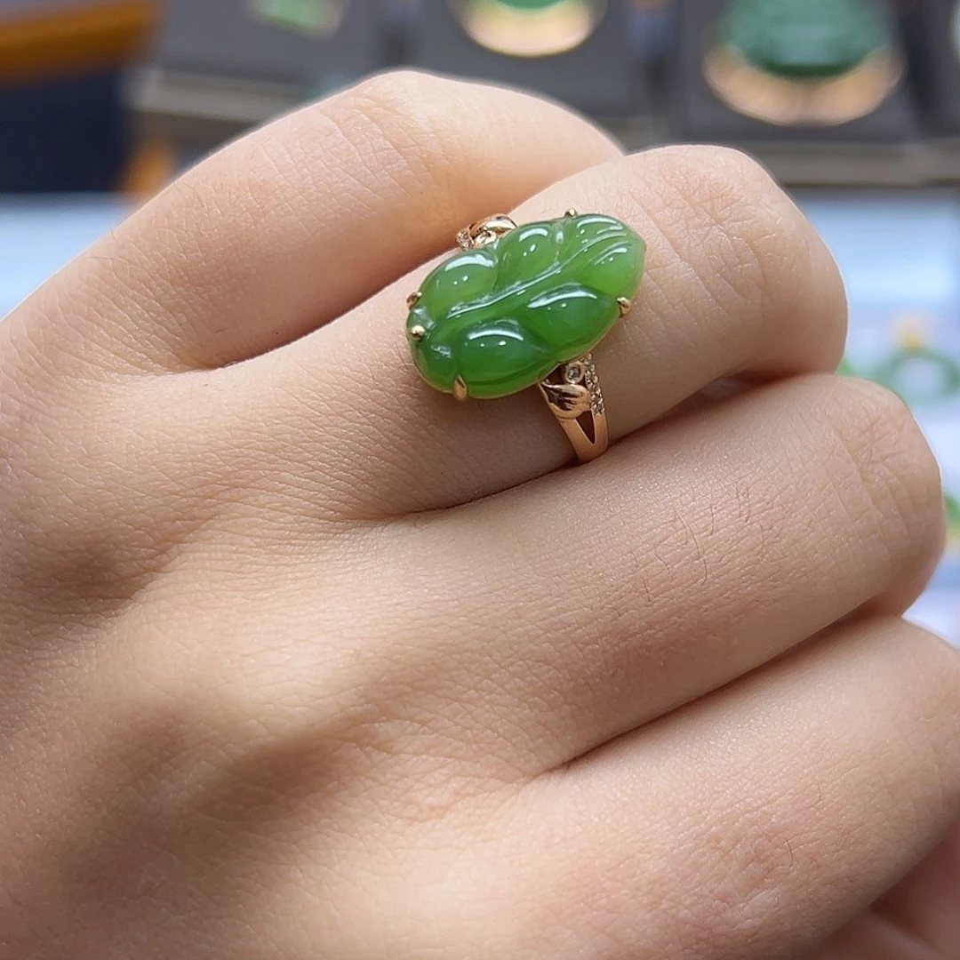 和田玉18K金镶嵌戒指