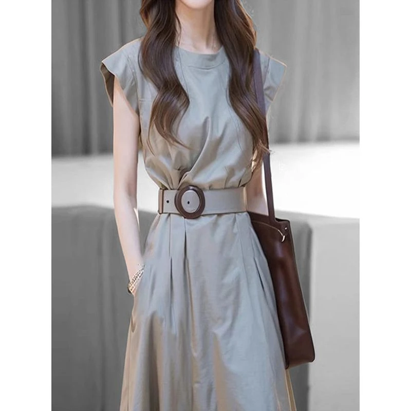 宽松休闲法式复古冷淡系独特别致灰色收腰连衣裙新款轻奢新品裙子