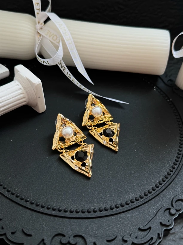 钛钢耳饰 larvina复古金色百搭耳环