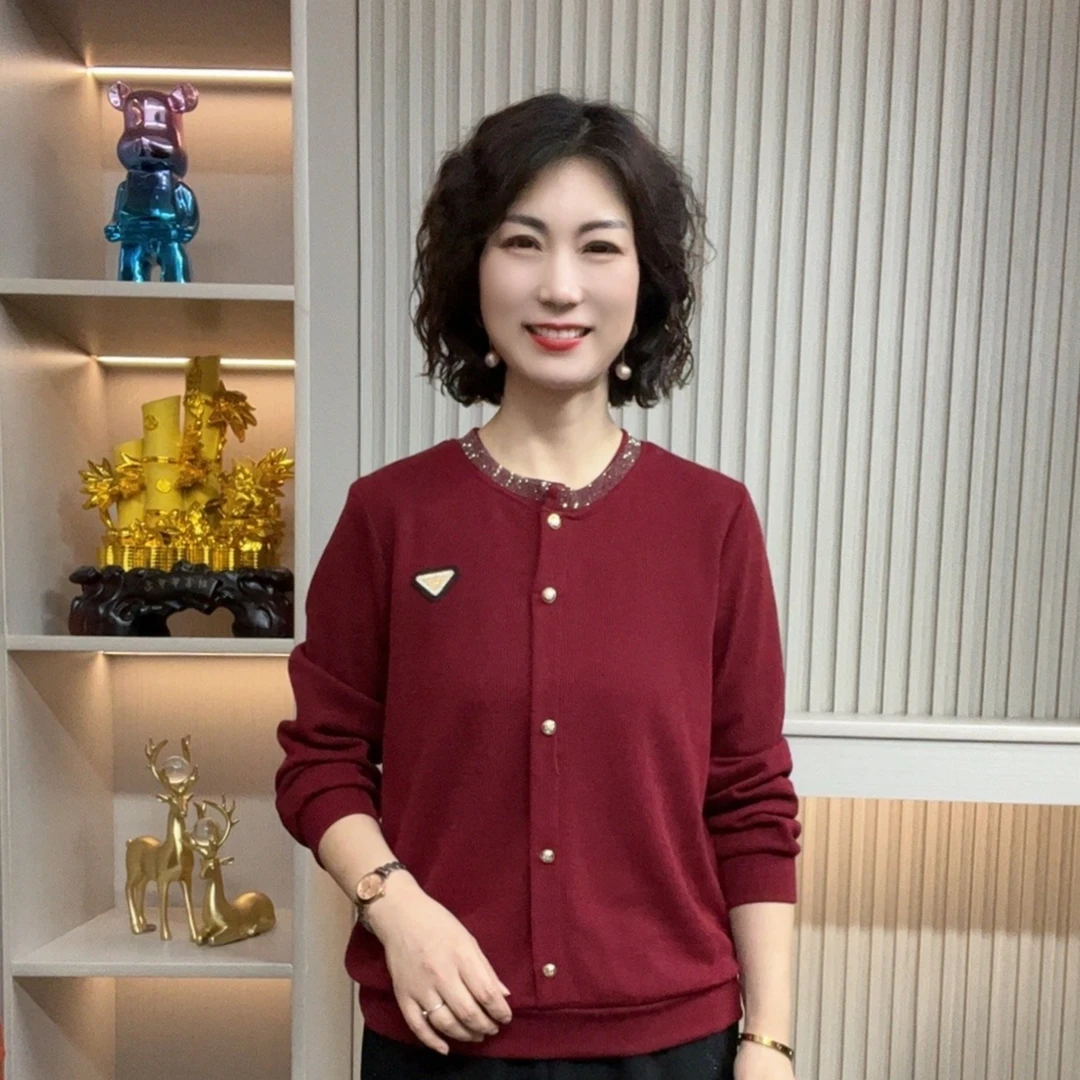 中老年妈妈装流行时尚潮牌女装宽松春秋装大码打底衫休闲百搭长袖