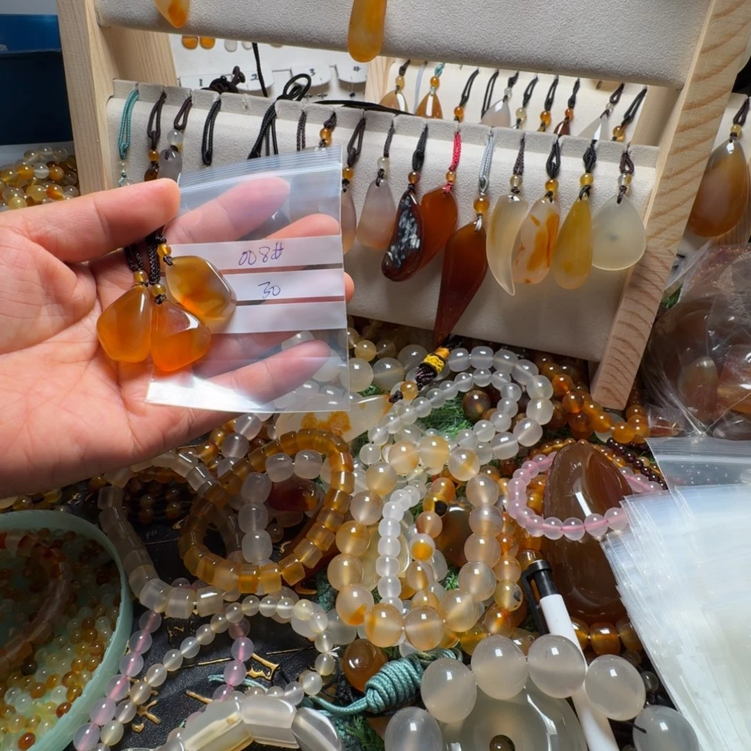 远***志玛瑙/玉髓未镶嵌颈饰008