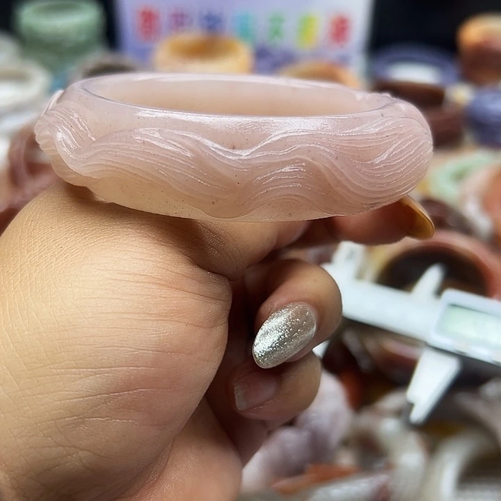 石英岩玉手镯未镶嵌?****花