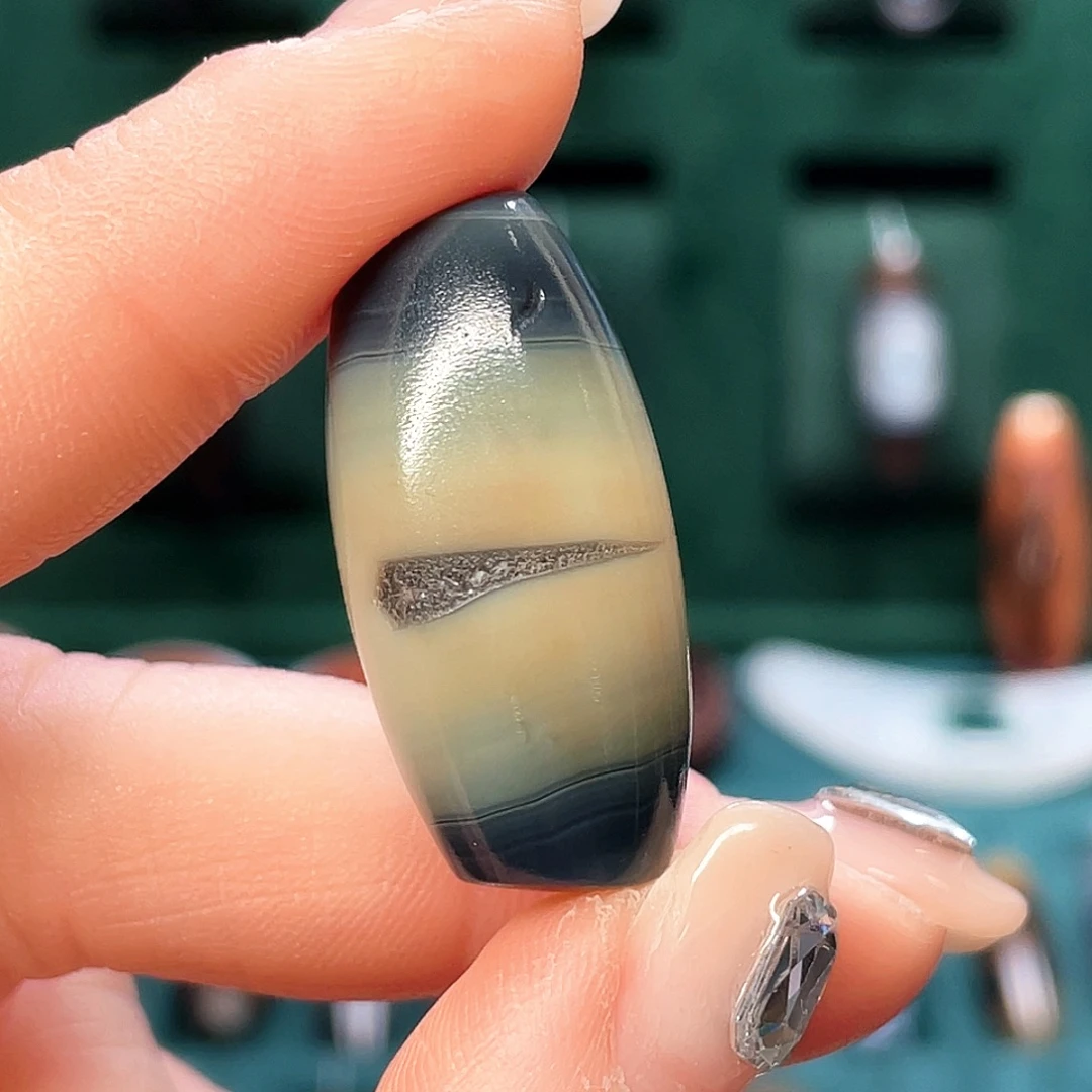 玛瑙/玉髓未镶嵌珠宝半成品