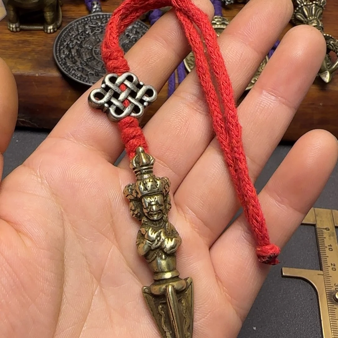 伶***俜泥塑藏传牌子……藏传牌子