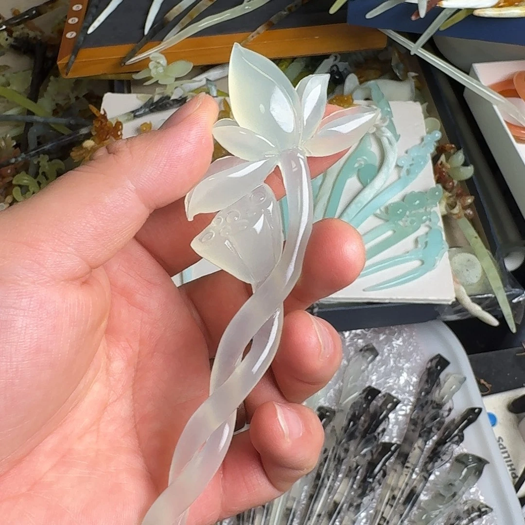 蛇纹石玉未镶嵌发饰