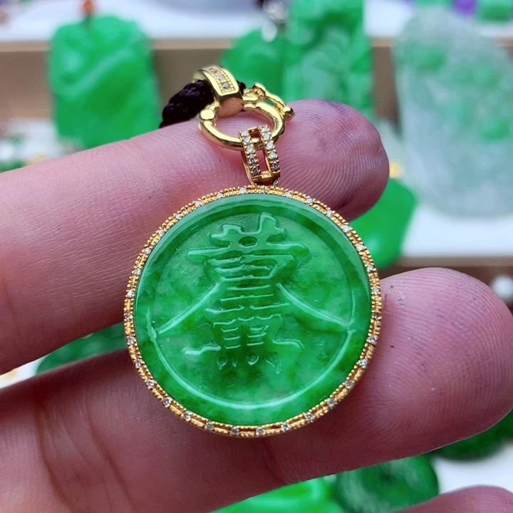 吊坠(不含链)未镶嵌翡翠