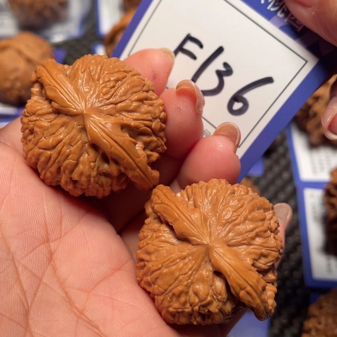 桃核把件136号闷白41尺