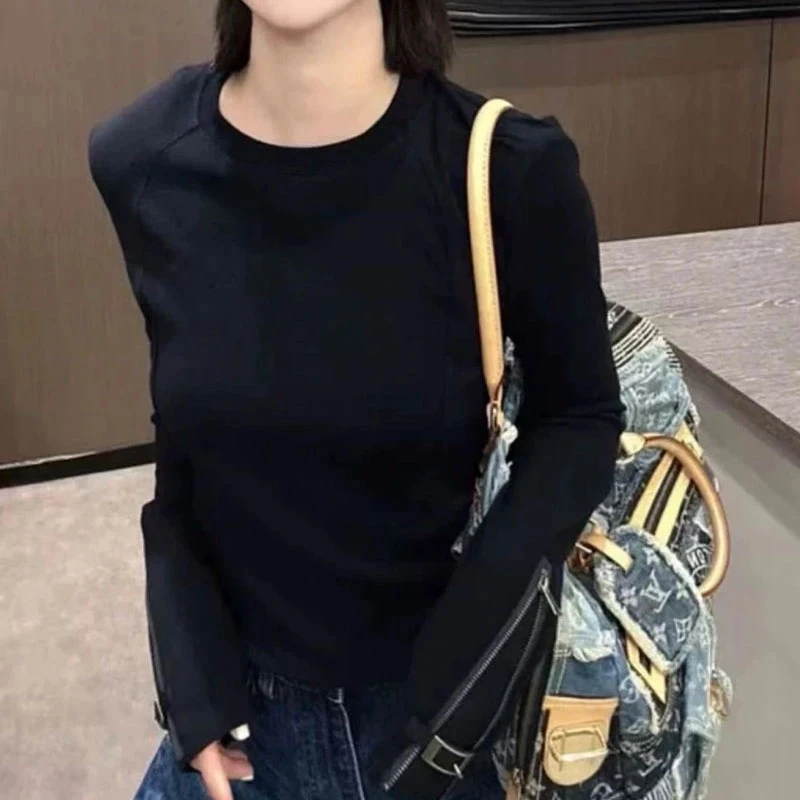 2025秋冬纯色显瘦长袖上衣女潮流设计感袖口拉链圆领打底衫
