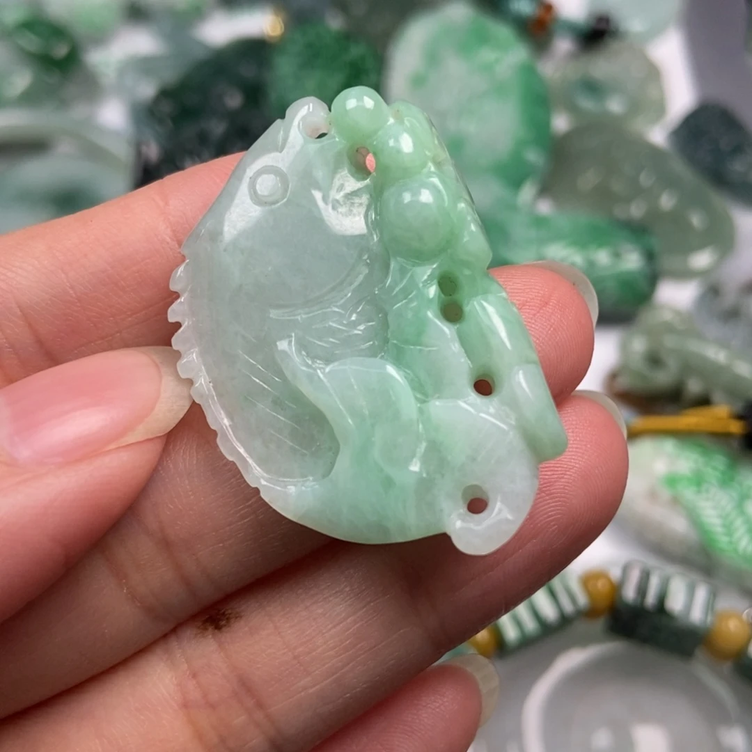 翡翠未镶嵌颈饰翡翠