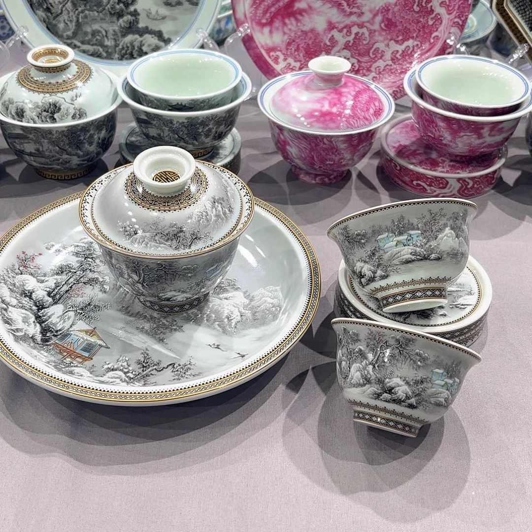 瓷片景德镇陶瓷学院副院长兼美术