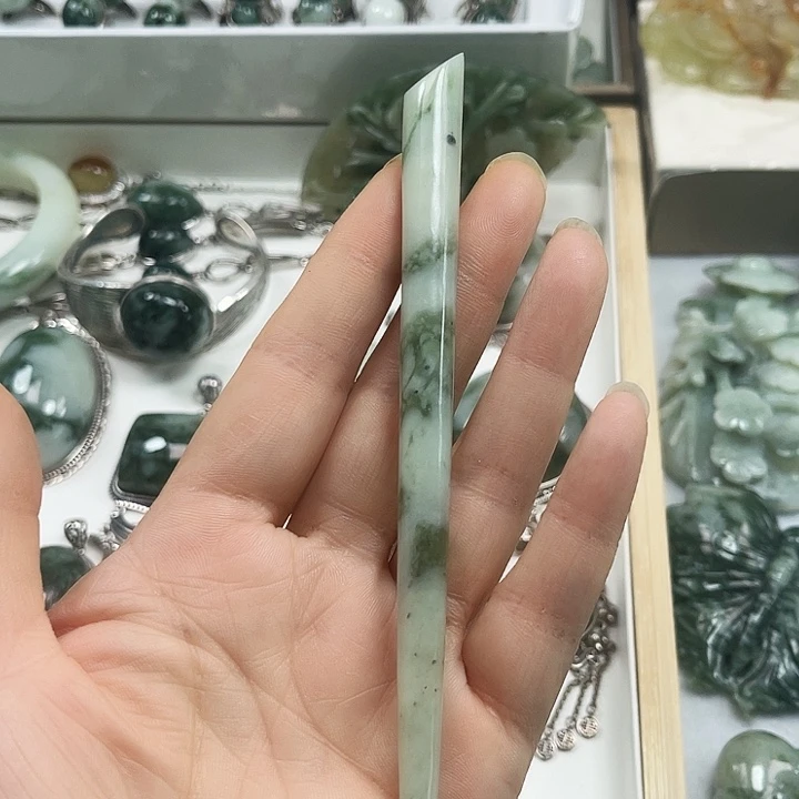 透闪石-蛇纹石玉未镶嵌发簪