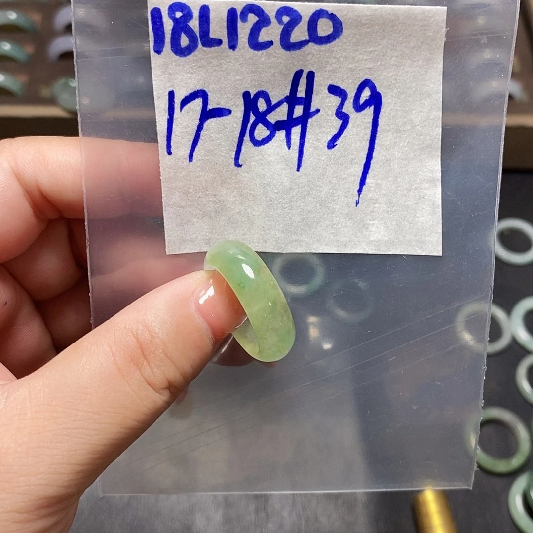 未镶嵌定制翡翠翡翠