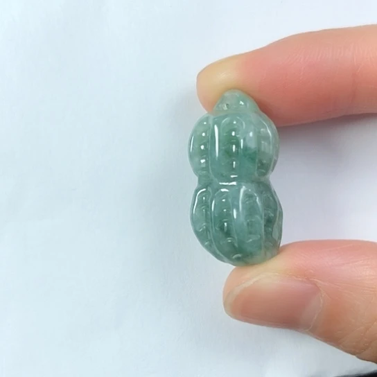 翡翠未镶嵌颈饰缅甸A货，每天下午1点半开播