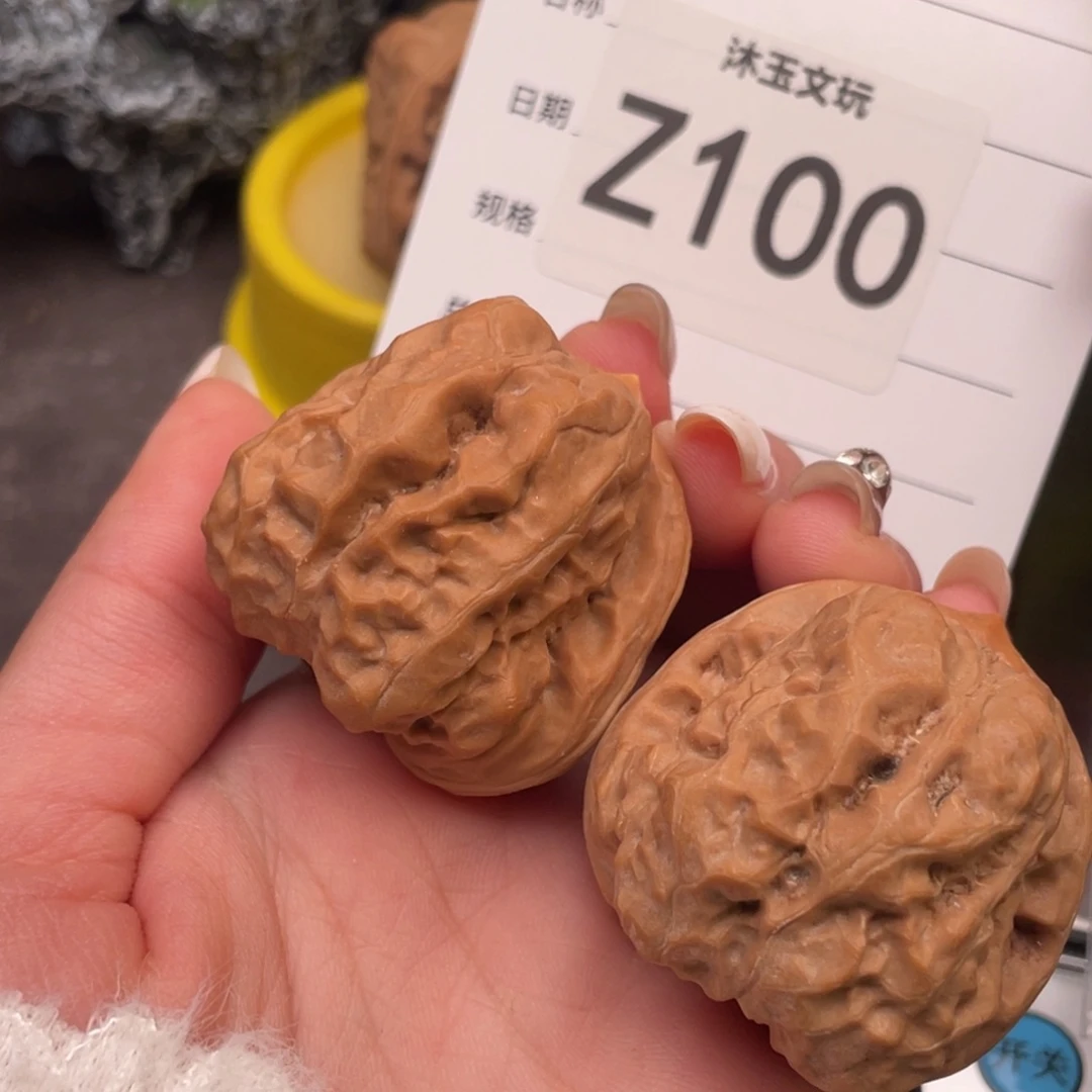 传***和文玩核桃把件384238