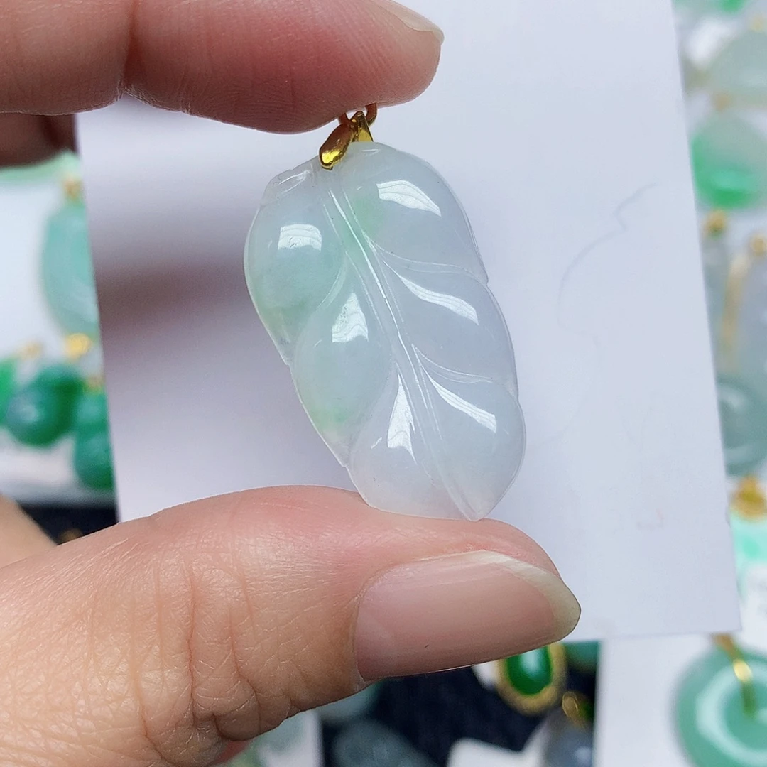 翡翠未镶嵌颈饰3457789