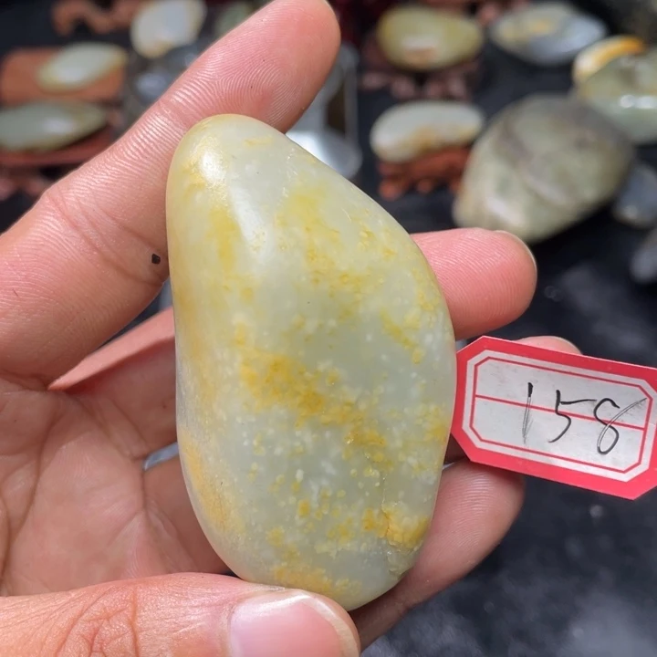 颈饰未镶嵌和田玉一****牙158
