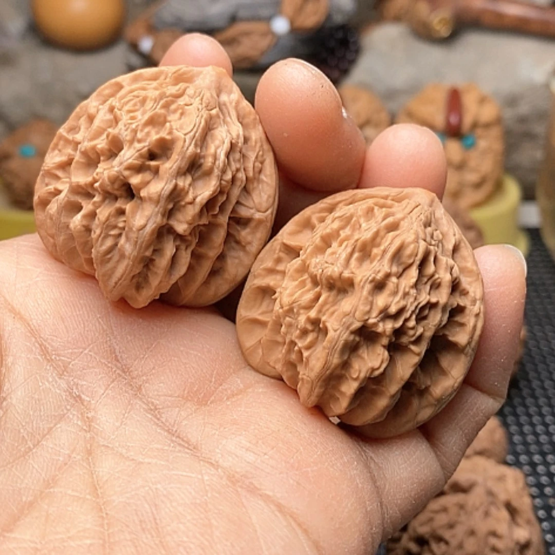 【闪购商品】文玩核桃把件霞云岭
