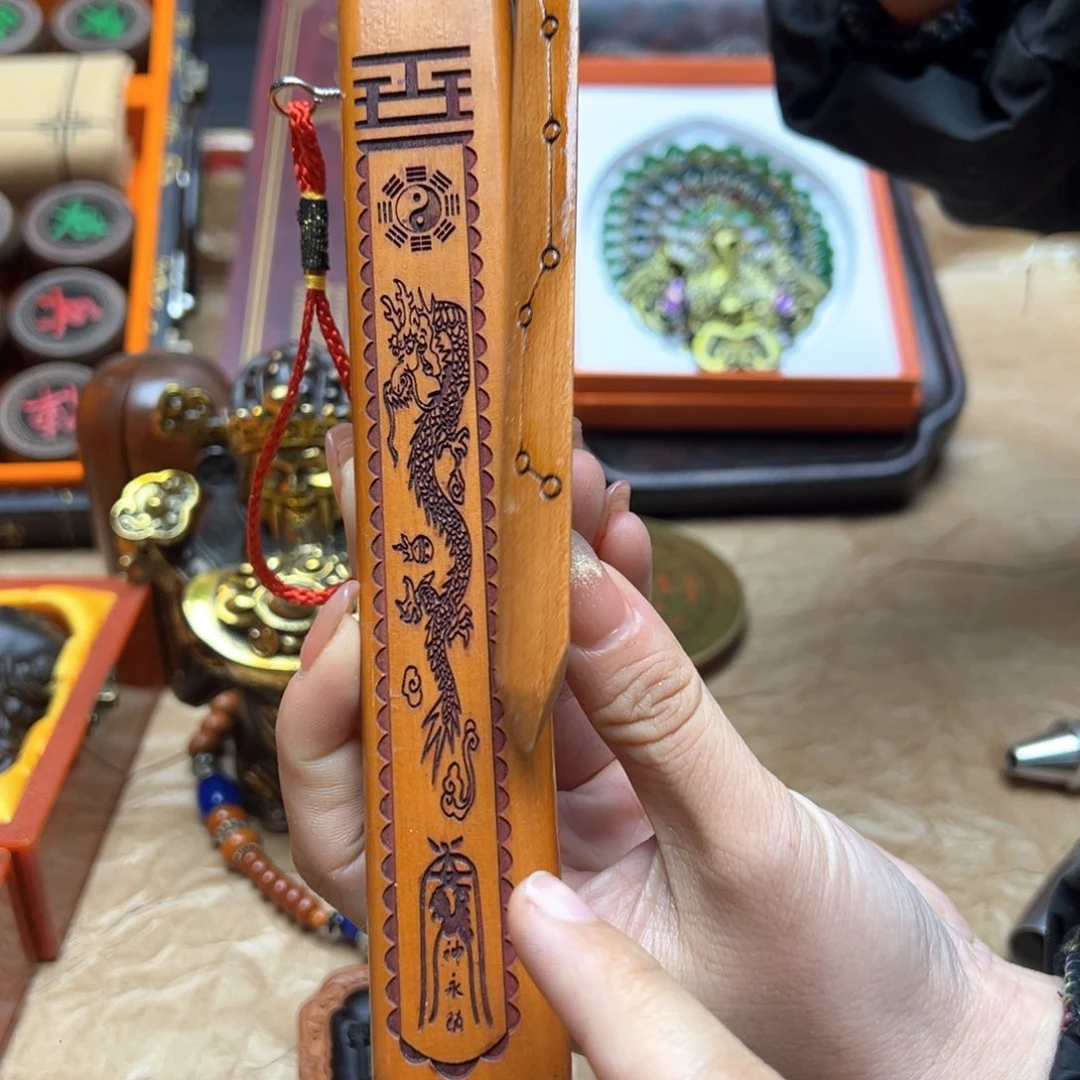 大叶紫檀（黑酸枝木类）