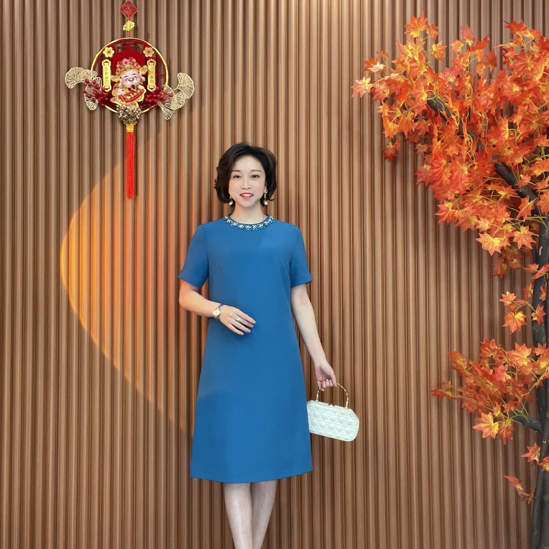 秋季新款领钻圆领重工时尚气质显瘦优雅百搭连衣裙-88987