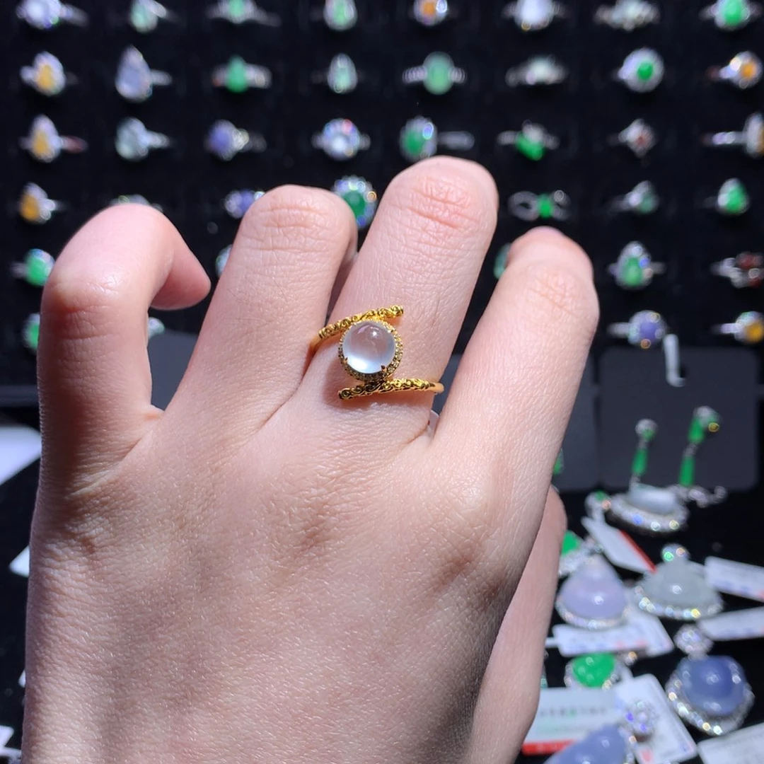 翡翠颈饰18K金镶嵌天然翡翠