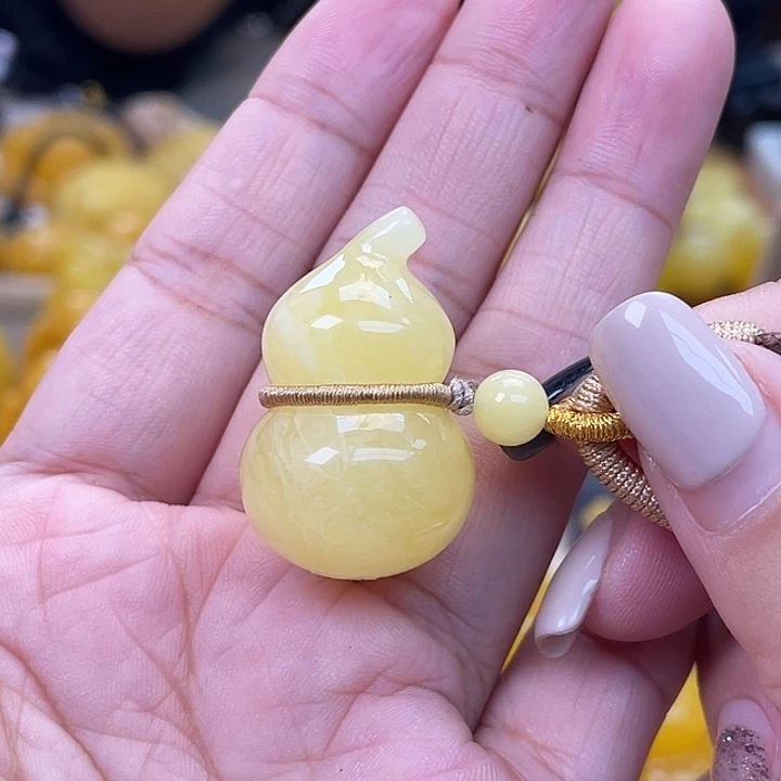 琥珀未镶嵌珠宝奇石h21
