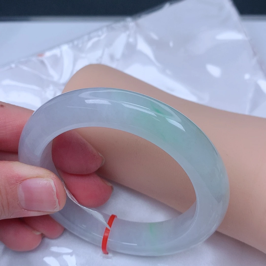 【闪购商品】未镶嵌手镯翡翠，53