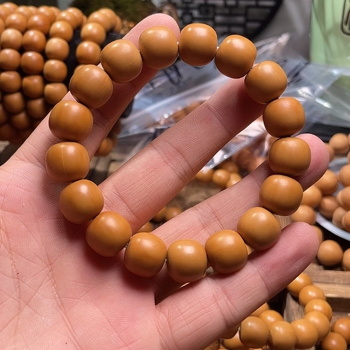 快***孩手串猴头核桃微瑕黑点老型