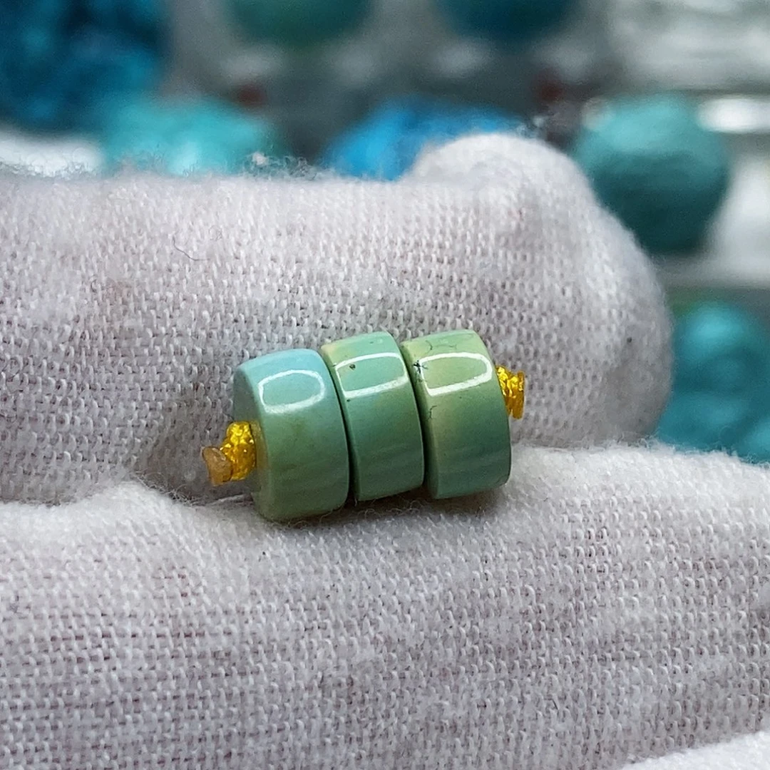 绿松石未镶嵌天然原矿 带武汉地大证书