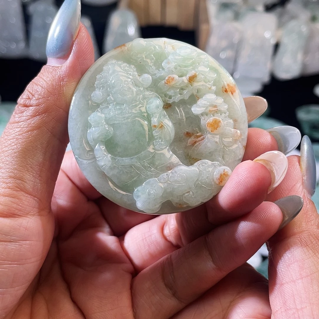 翡翠未镶嵌颈饰财神