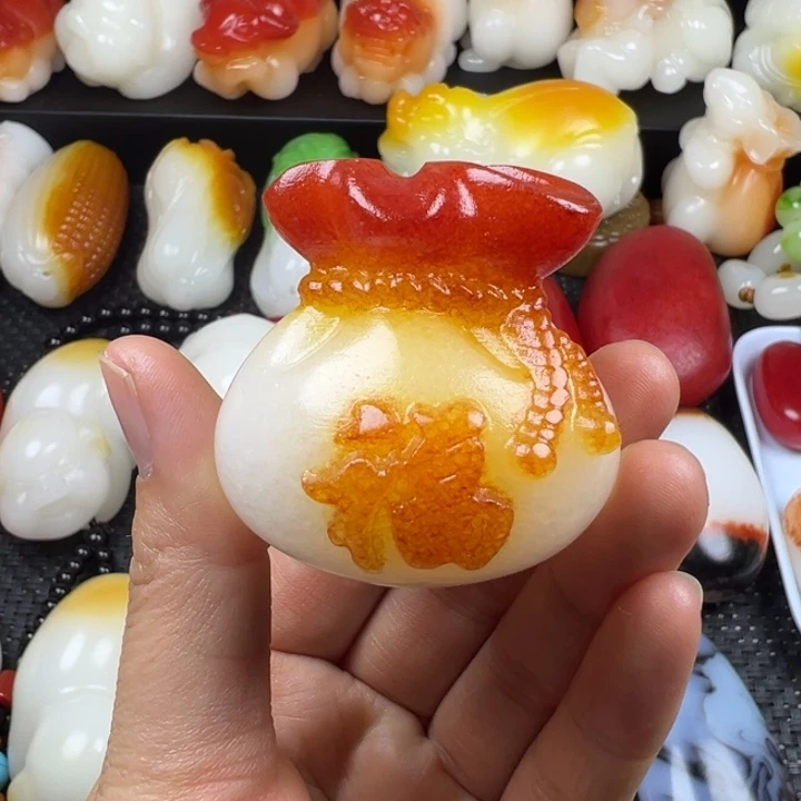新疆戈壁五彩石金丝