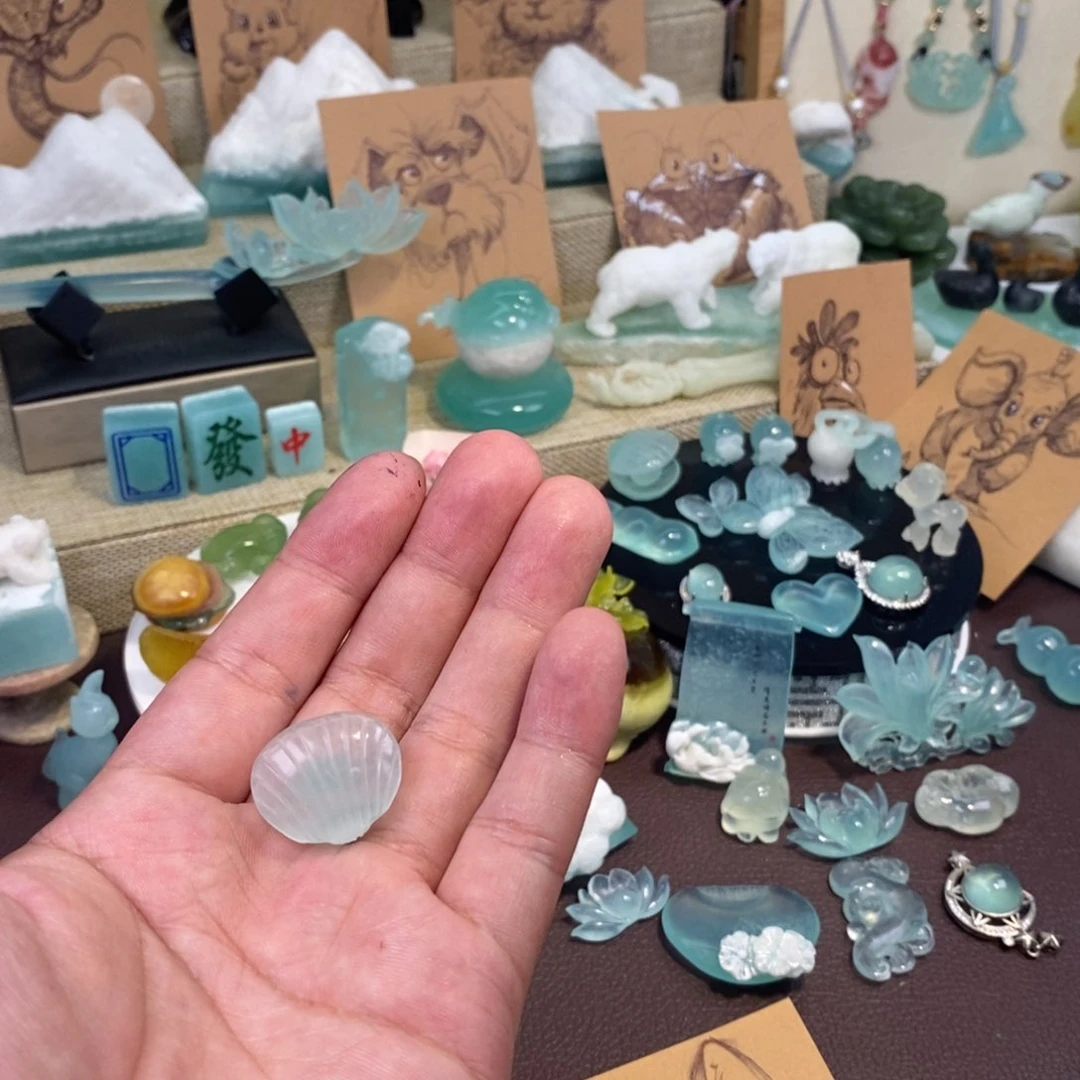 合金蛇纹石玉颈饰许**寻