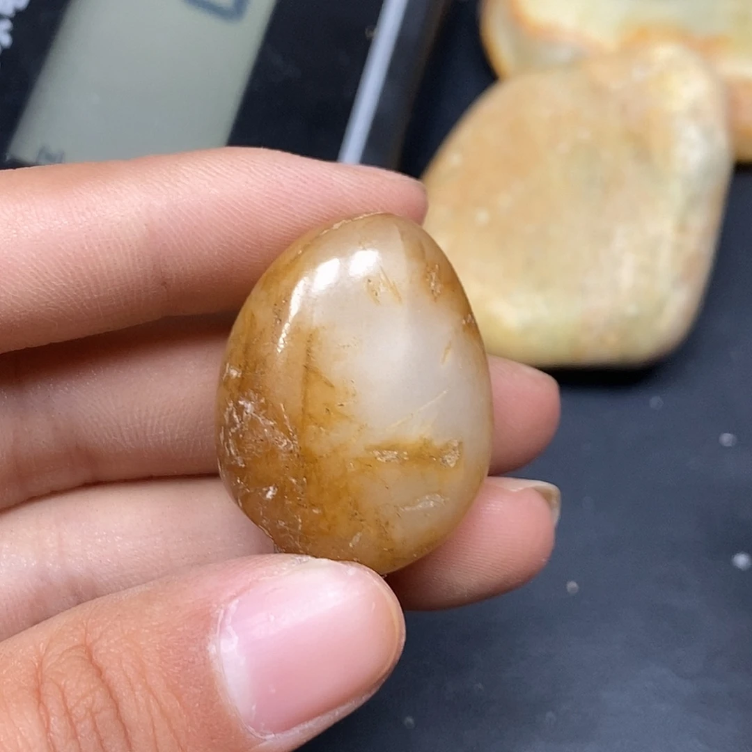 和田玉（糖玉）未镶嵌挂件