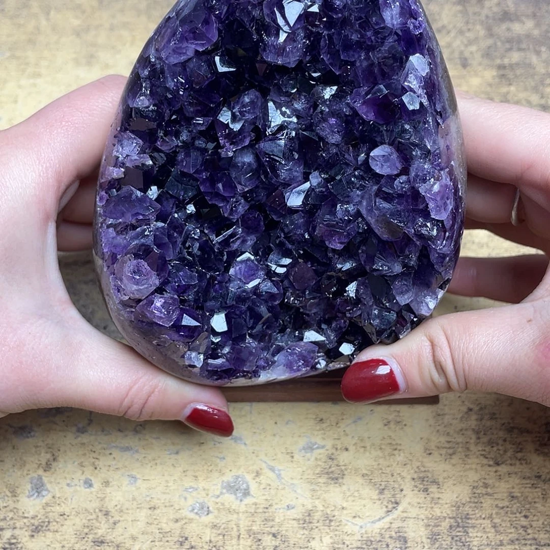 紫晶未镶嵌大型摆件（非配饰）