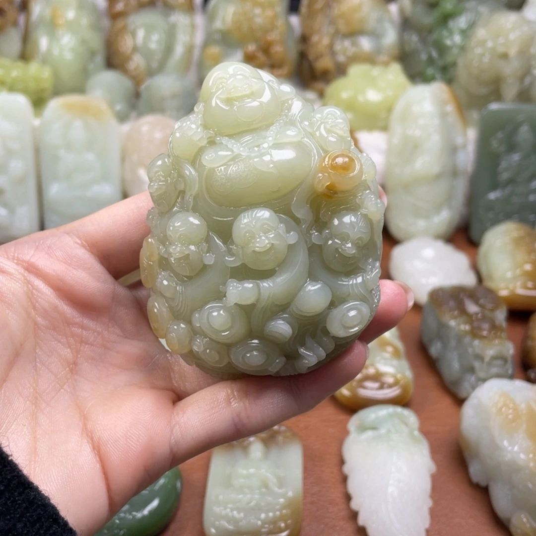 佛***缘和田玉未镶嵌颈饰