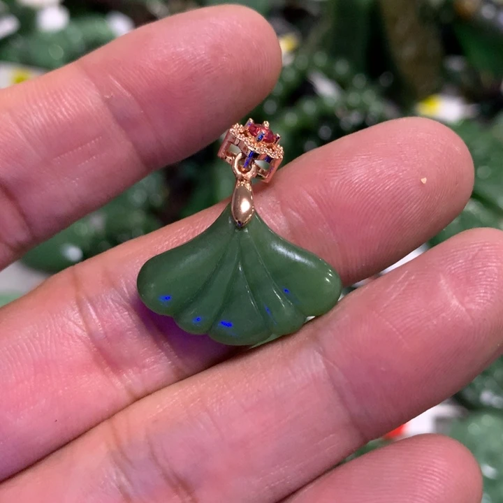 和田玉（碧玉）颈饰未镶嵌平***?