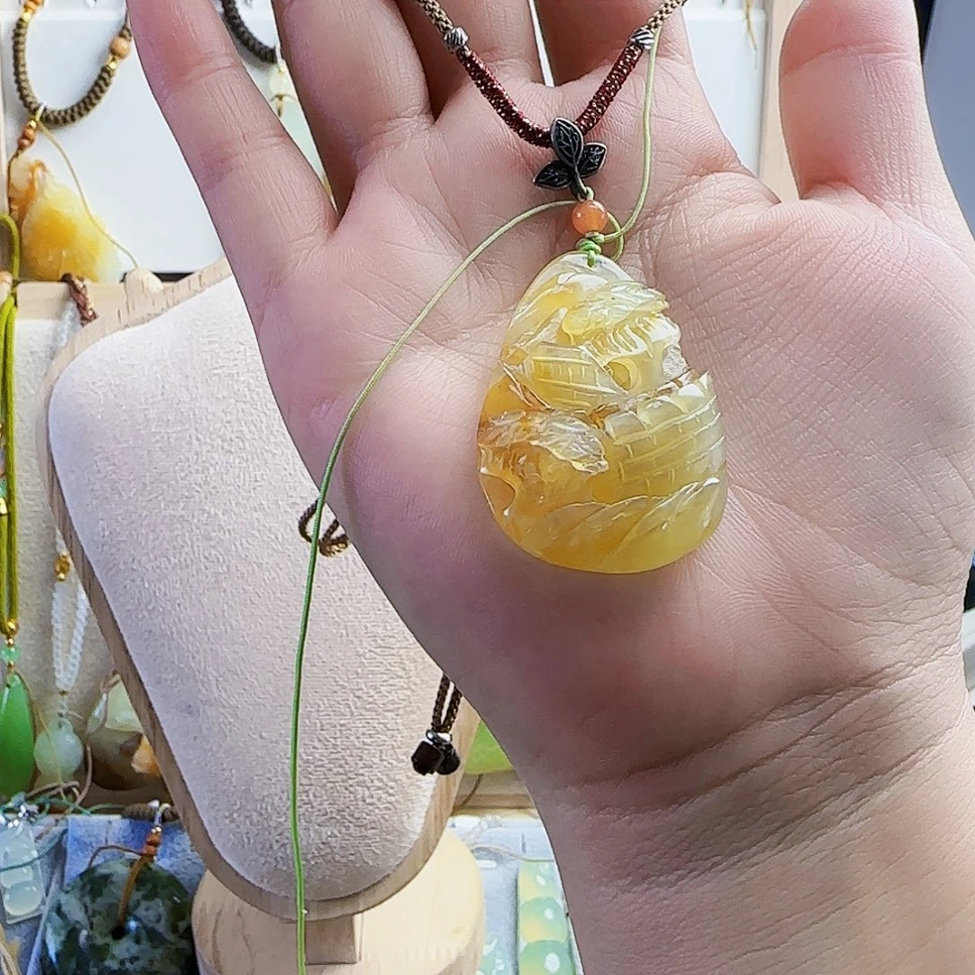 合金蛇纹石玉颈饰
