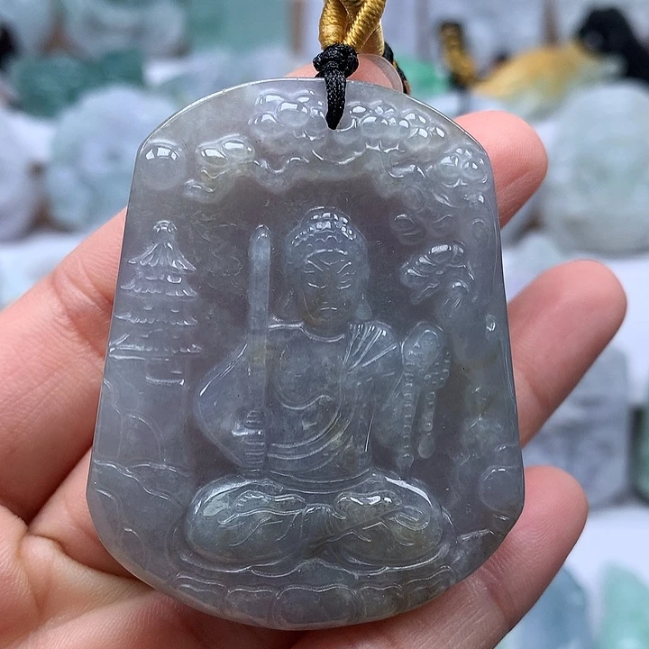 翡翠未镶嵌颈饰不动明王洒黄翡卡厚8，8