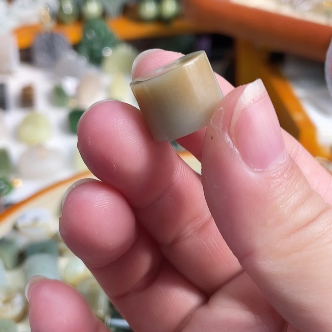 和田玉未镶嵌珠宝半成品