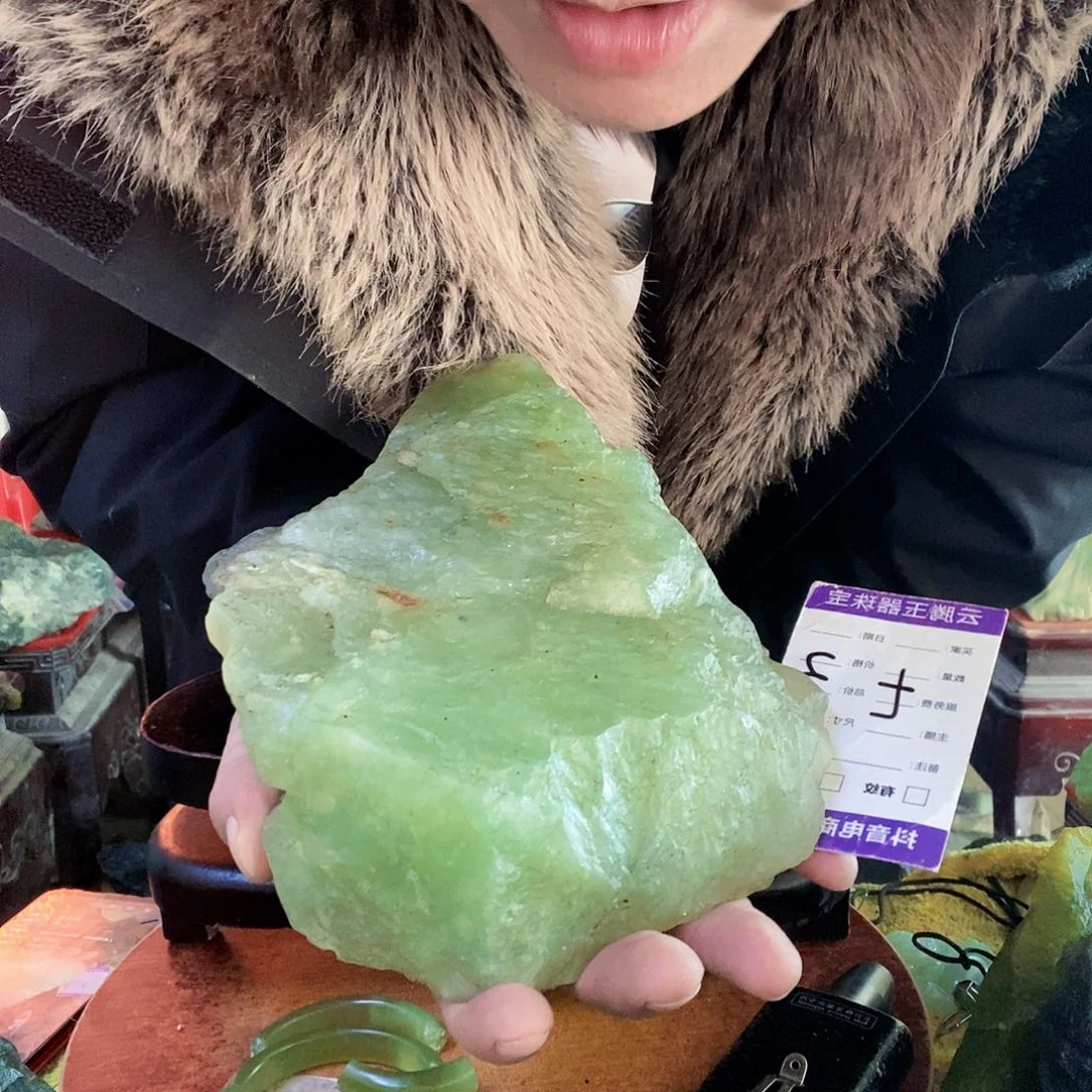 蛇纹石玉未镶嵌珠宝半成品