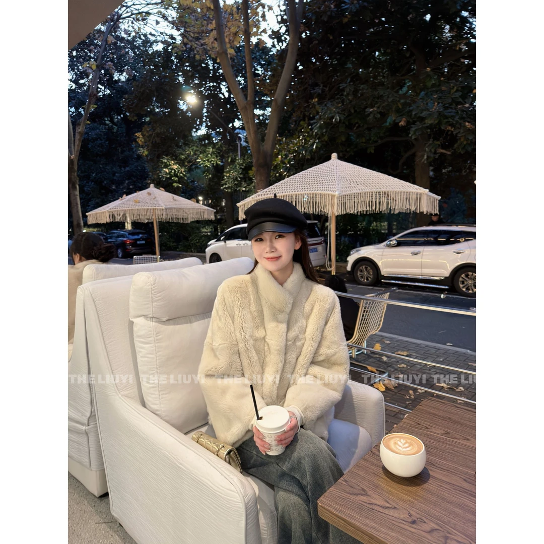 【LIUYI】月野兔~韩系气质立领短款獭兔毛外套512103